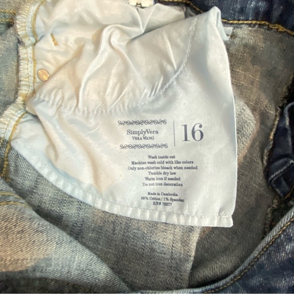 SIMPLY VERA VERA WANG Women plus size 16 straight cropped med wash Jeans midrise - Picture 7 of 7